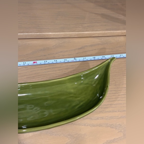 Pottery Barn Garden Crudite Pea Pod Serving Platter 19” - Picture 8 of 9